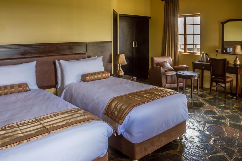 Big Valley Game Lodge Lobatse Exteriör bild