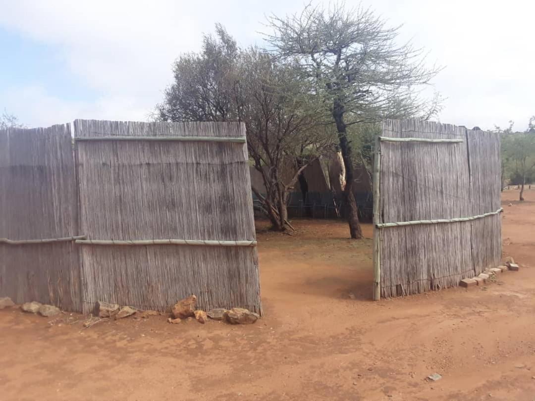 Big Valley Game Lodge Lobatse Exteriör bild